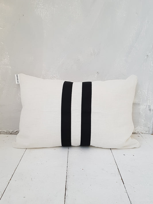 Cushion 'Two strip' off white